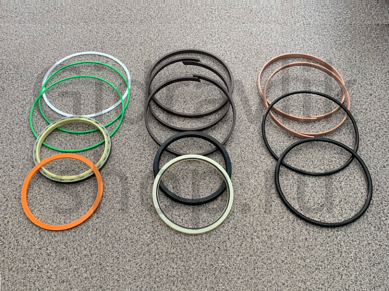 Рем. комплект гидроцилиндра рукояти, ZX330-3, (пыльник 115*131*9/12, манжет 115*130*10)